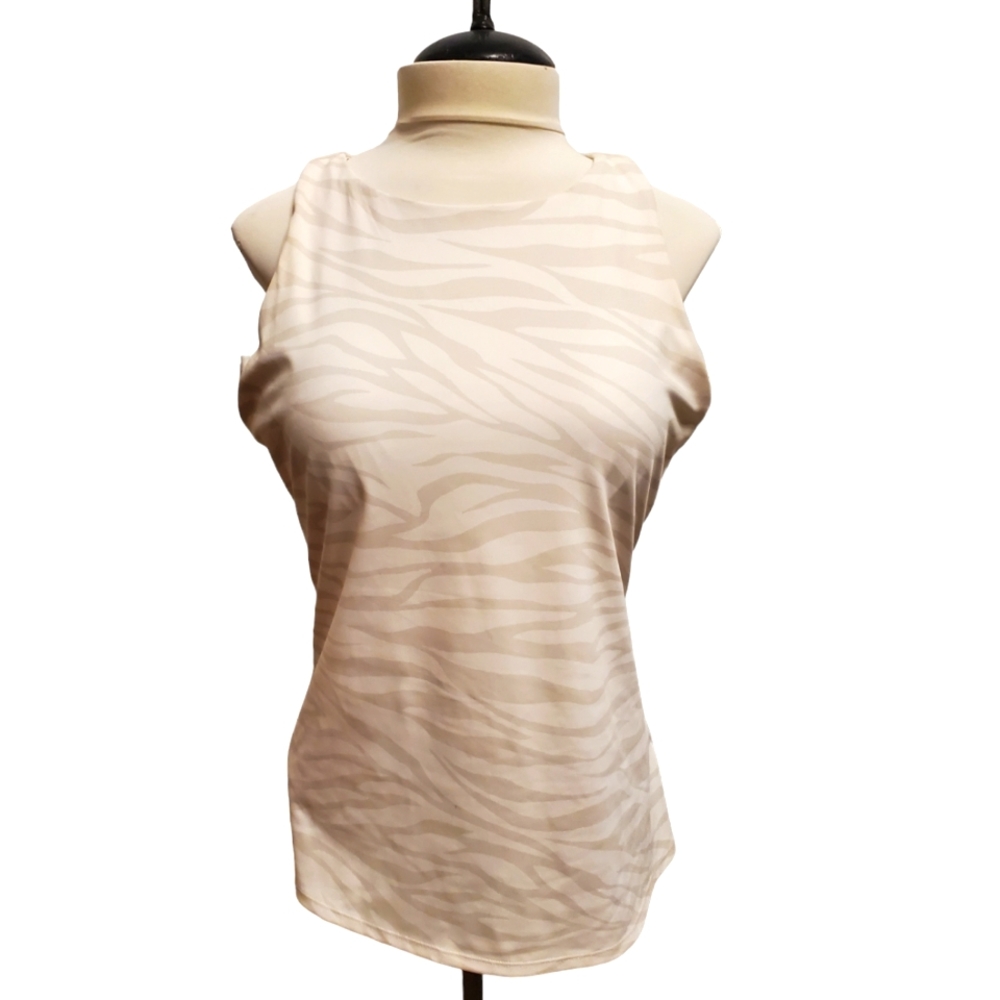 OLD navy Active Sport sleevless top with built-in bra